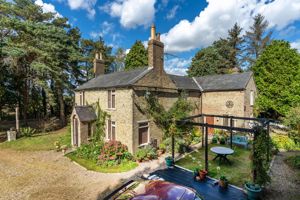 Clements Farm House - click for photo gallery